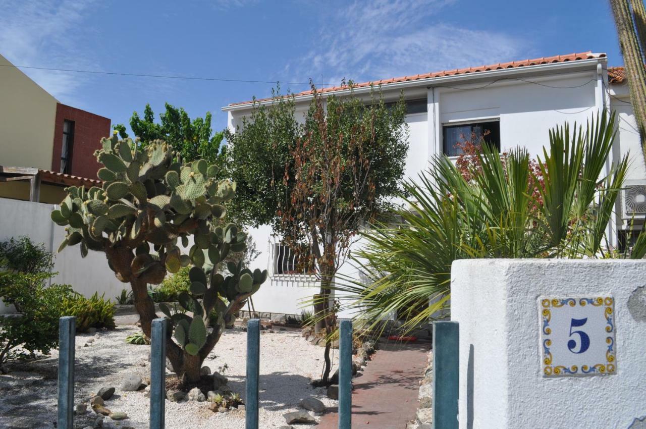 F! Lisbon Guest House Bagian luar foto