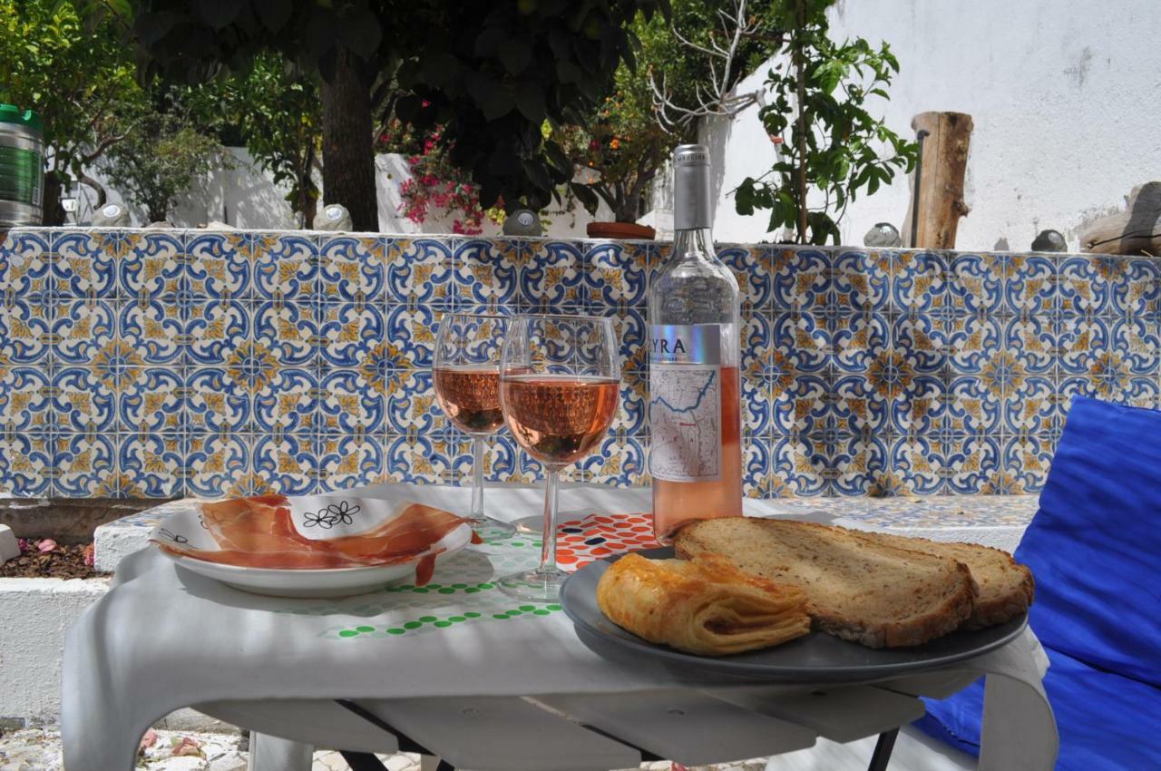 F! Lisbon Guest House Bagian luar foto