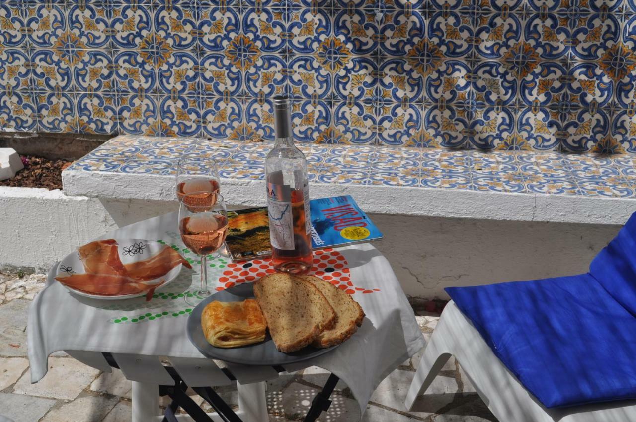 F! Lisbon Guest House Bagian luar foto