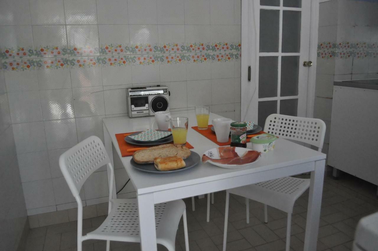 F! Lisbon Guest House Bagian luar foto